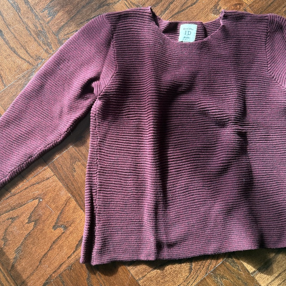 Good Vibes ID Men's Maroon Crewneck Sweater